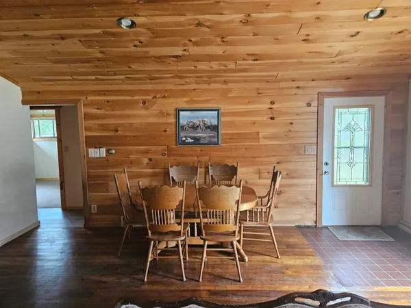 $229,500 | 3009 17th Street, Menominee, MI 49858