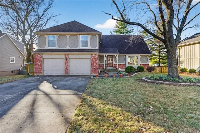 $425,000 | 13001 West 78th Terrace, Shawnee, KS 66216