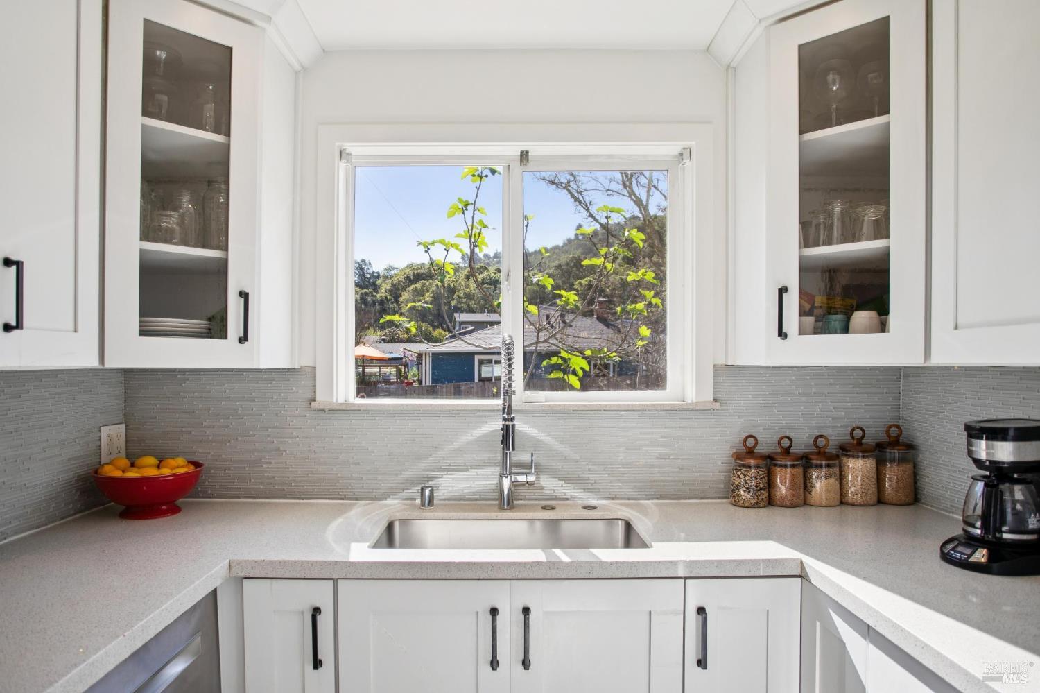 253 Irwin Street San Rafael, CA 94901 - Photo 12 of 57