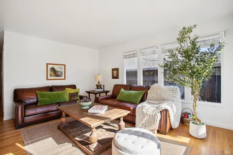 $1,250,000 | 253 Irwin Street, San Rafael, CA 94901