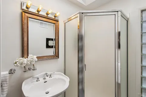 $1,250,000 | 253 Irwin Street, San Rafael, CA 94901