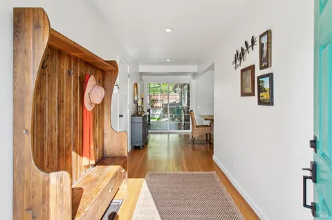 $1,250,000 | 253 Irwin Street, San Rafael, CA 94901