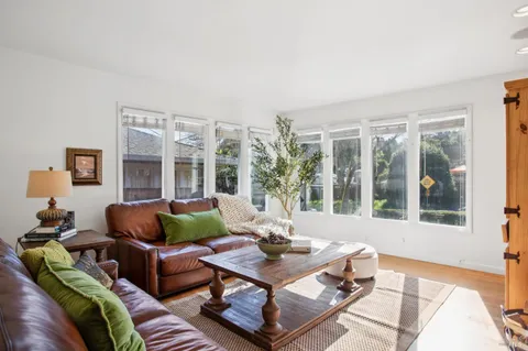 $1,250,000 | 253 Irwin Street, San Rafael, CA 94901