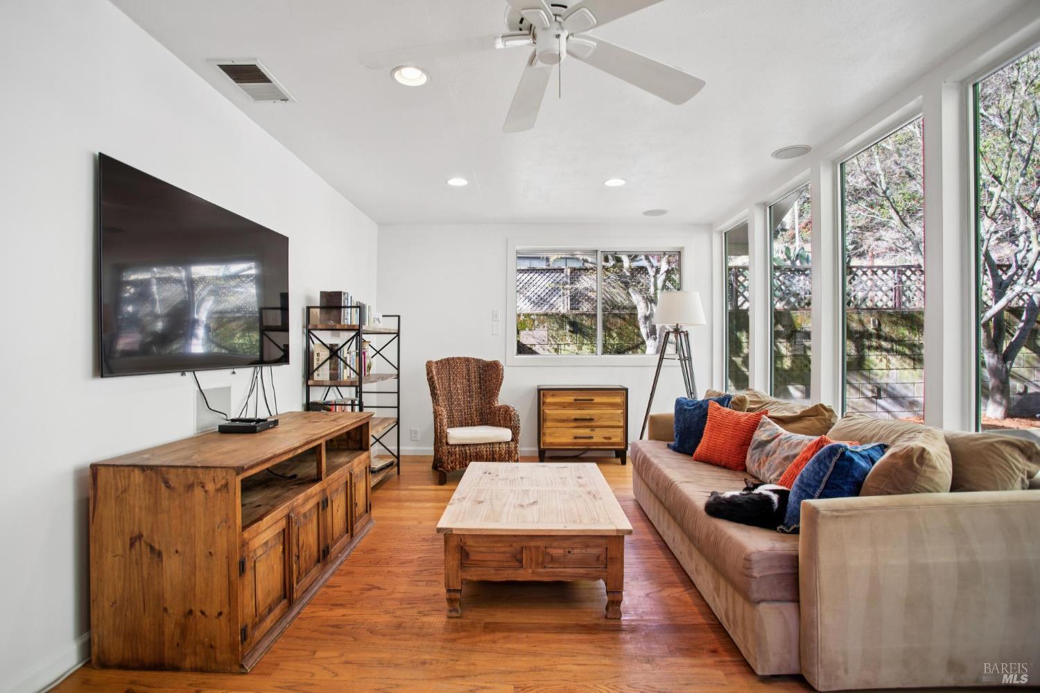 253 Irwin Street San Rafael, CA 94901 - Photo 6 of 57