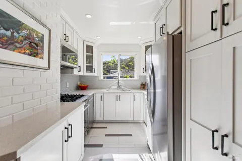 $1,250,000 | 253 Irwin Street, San Rafael, CA 94901