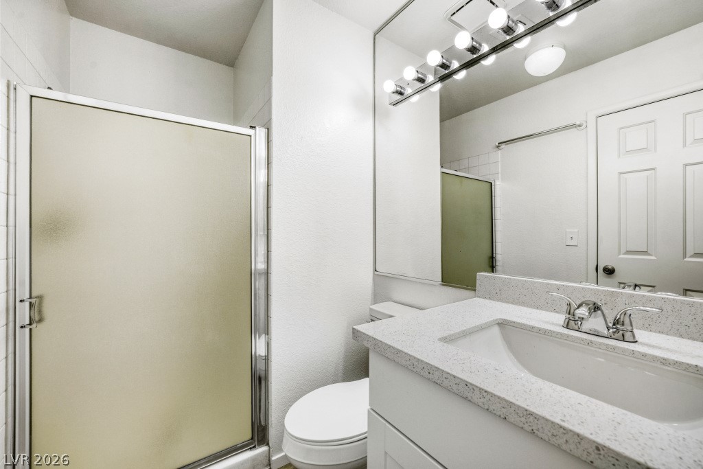 6250 West Flamingo Road, Unit 110 Las Vegas, NV 89103 - Photo 13 of 25 Hall bath with new vanity