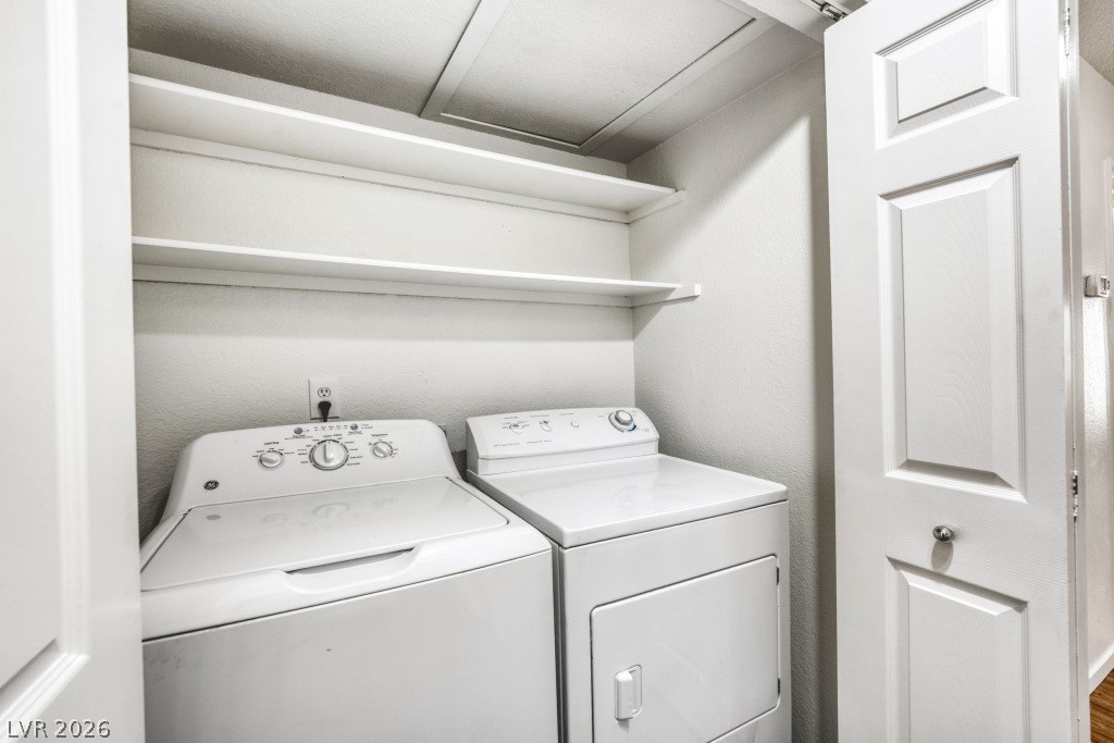 6250 West Flamingo Road, Unit 110 Las Vegas, NV 89103 - Photo 14 of 25 Laundry with washer and dryer included