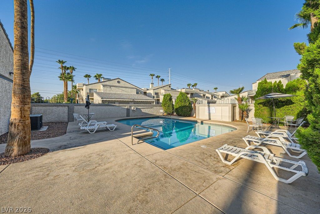 6250 West Flamingo Road, Unit 110 Las Vegas, NV 89103 - Photo 19 of 25 Pleasant pool area