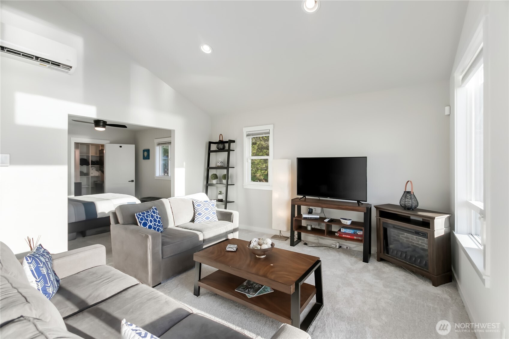 219 Shore Drive Bremerton, WA 98310 - Photo 11 of 25