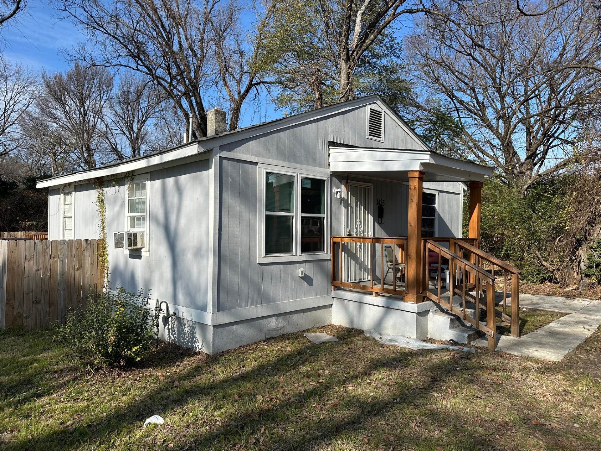 1435 Silver Street Memphis, TN 38106 - Photo 2 of 7 View of outbuilding