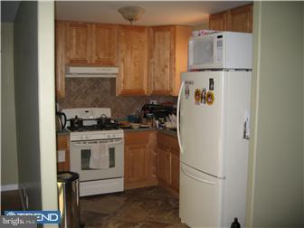 10611 Lockart Road Philadelphia, PA 19116 - Photo 3 of 12 Gallery Image 3