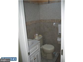 10611 Lockart Road Philadelphia, PA 19116 - Photo 5 of 12 Gallery Image 5