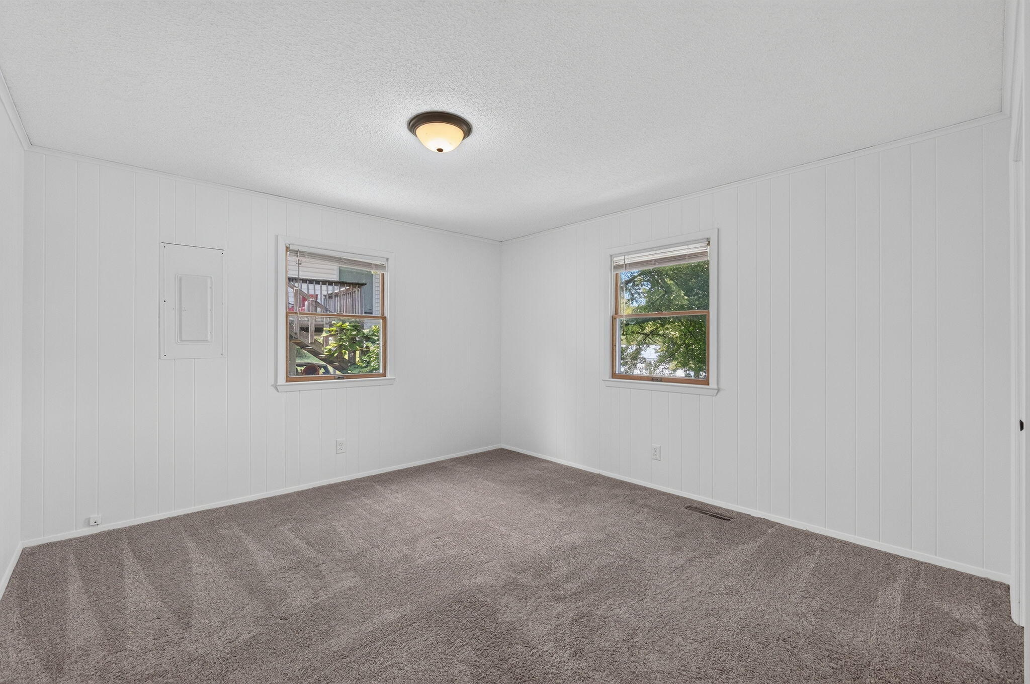 113 West Edgewood Street Crane, MO 65633 - Photo 17 of 24 17-web-or-mls-20260731-20260731-DSC09507