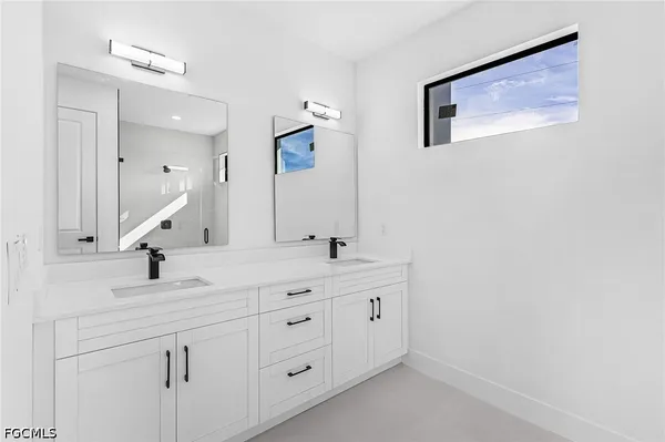 $3,320 | 417 Southwest 23rd Terrace, Cape Coral, FL 33991