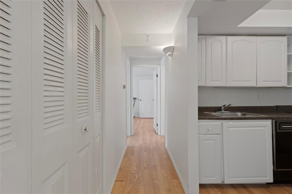 325 Ridge Point Circle, Unit 21 Bridgeville, PA 15017 - Photo 11 of 24 Gallery Image 11