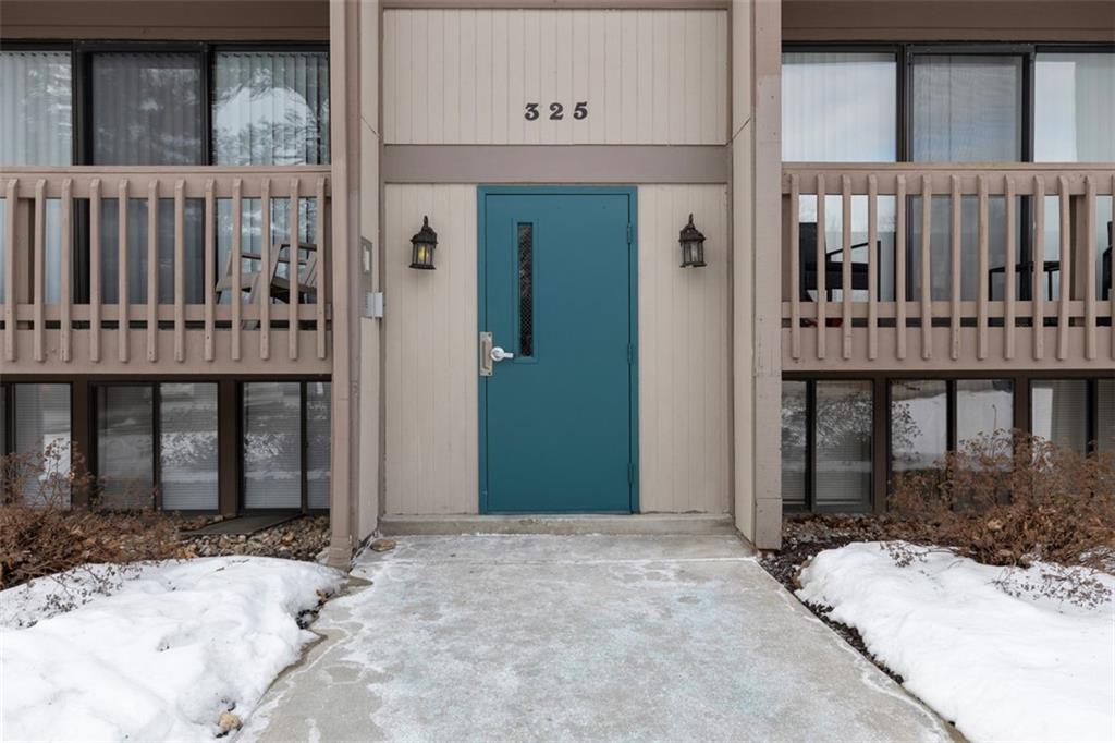 325 Ridge Point Circle, Unit 21 Bridgeville, PA 15017 - Photo 2 of 24 Gallery Image 2