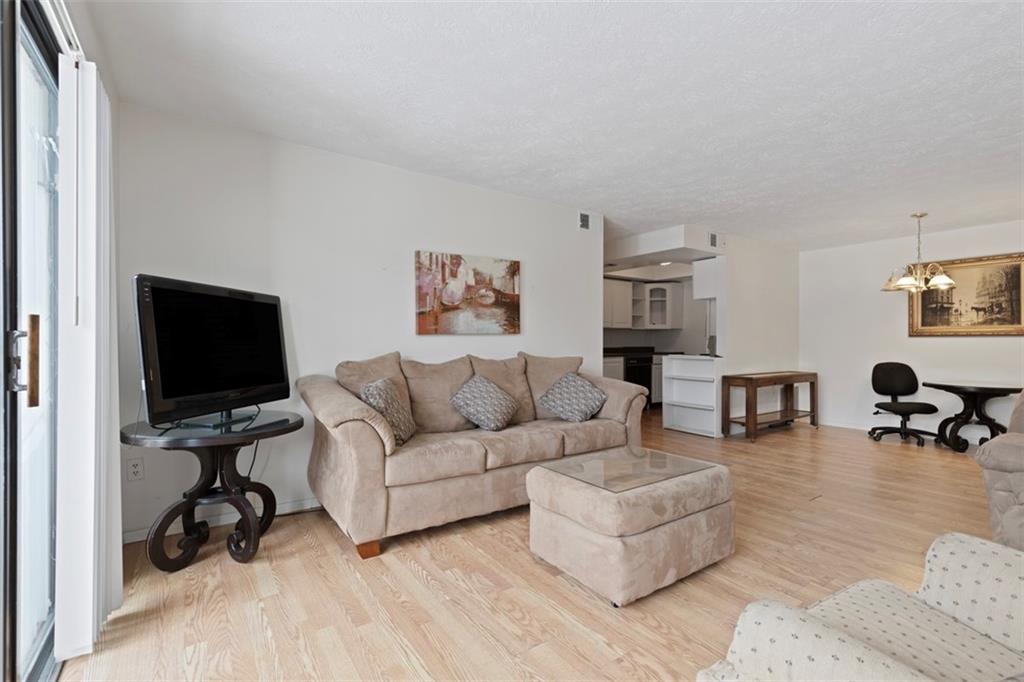 325 Ridge Point Circle, Unit 21 Bridgeville, PA 15017 - Photo 3 of 24 Gallery Image 3