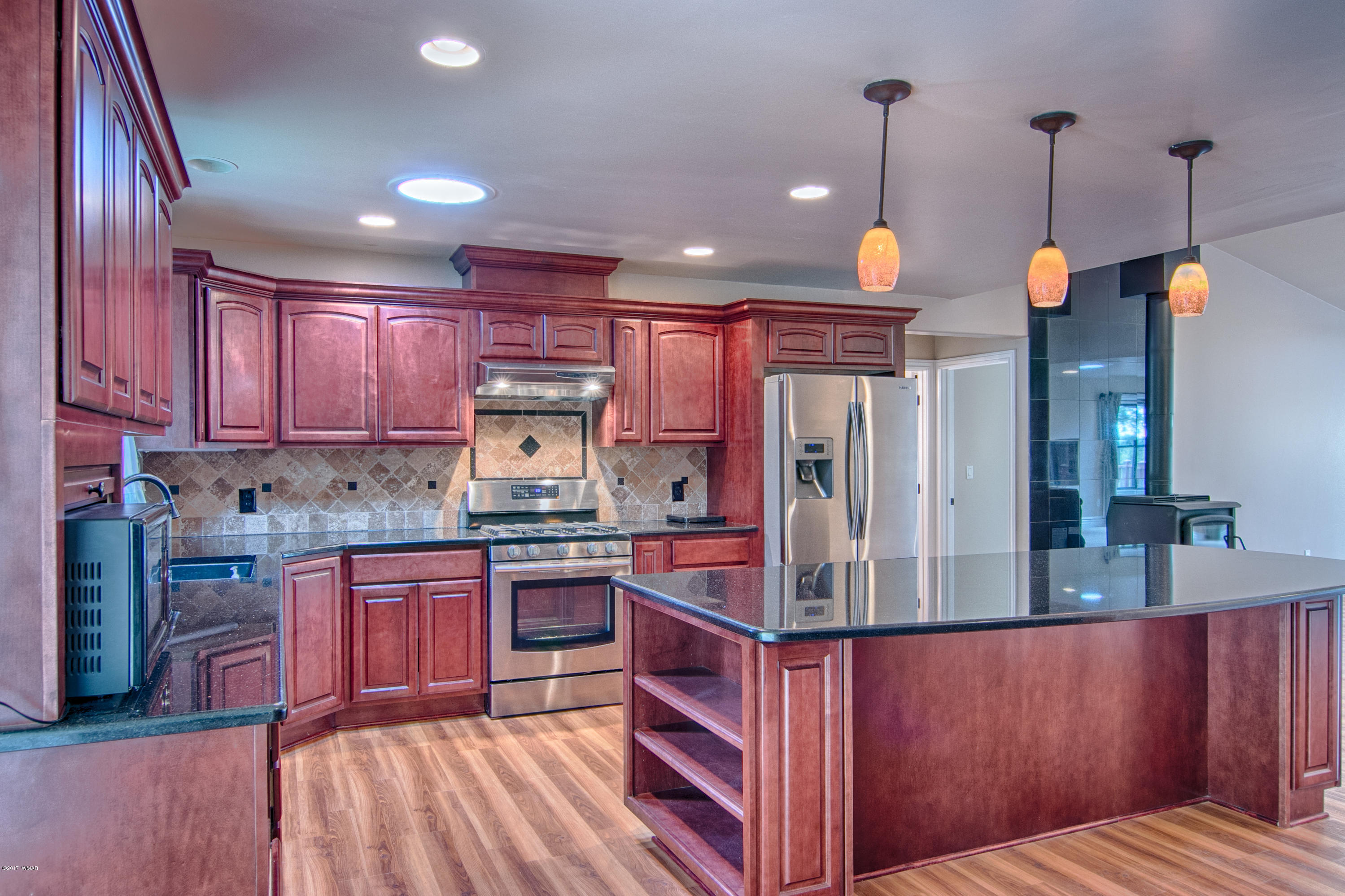 1521 Cardinal Lane Show Low, AZ 85901 - Photo 11 of 64