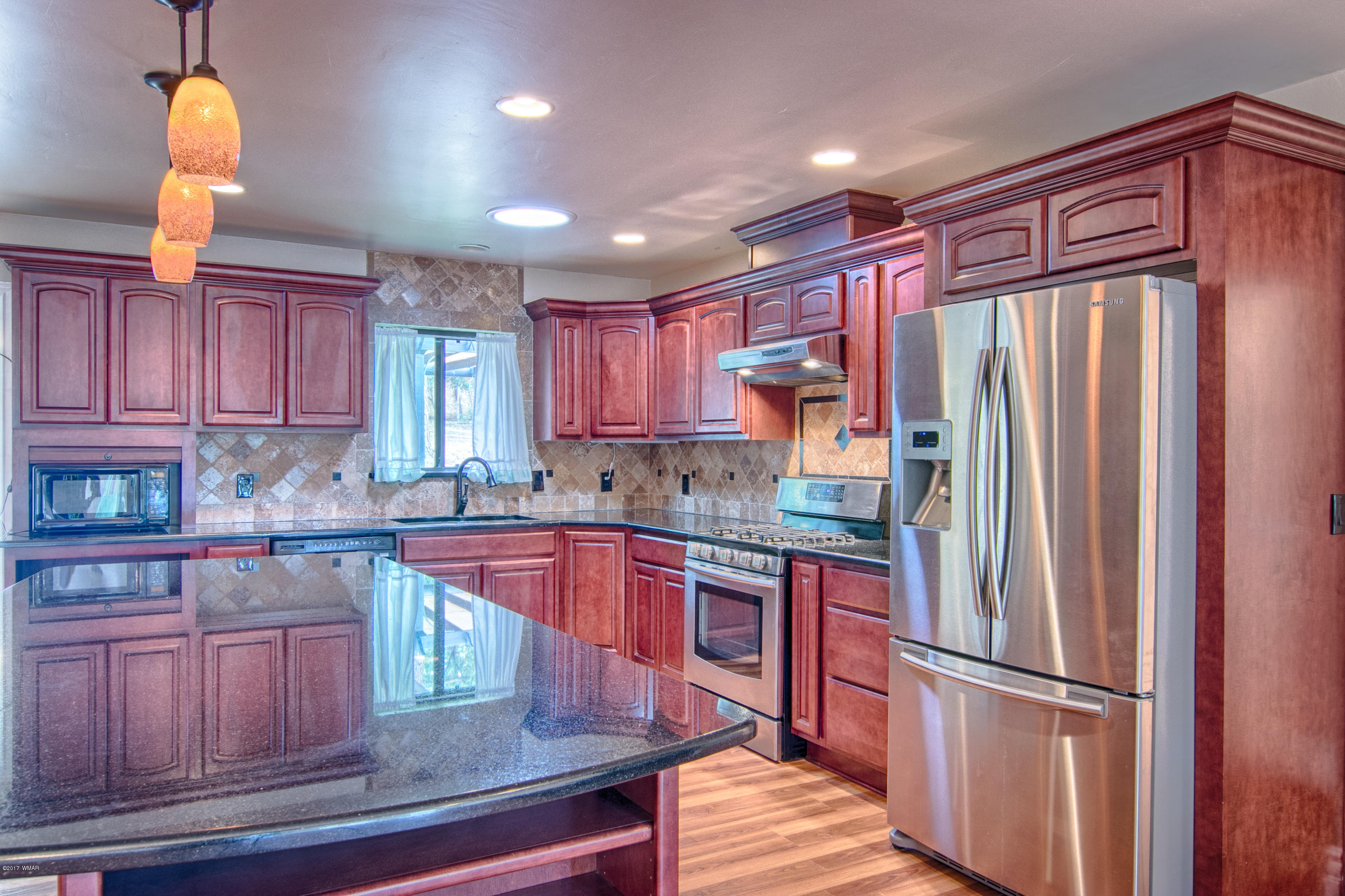 1521 Cardinal Lane Show Low, AZ 85901 - Photo 12 of 64