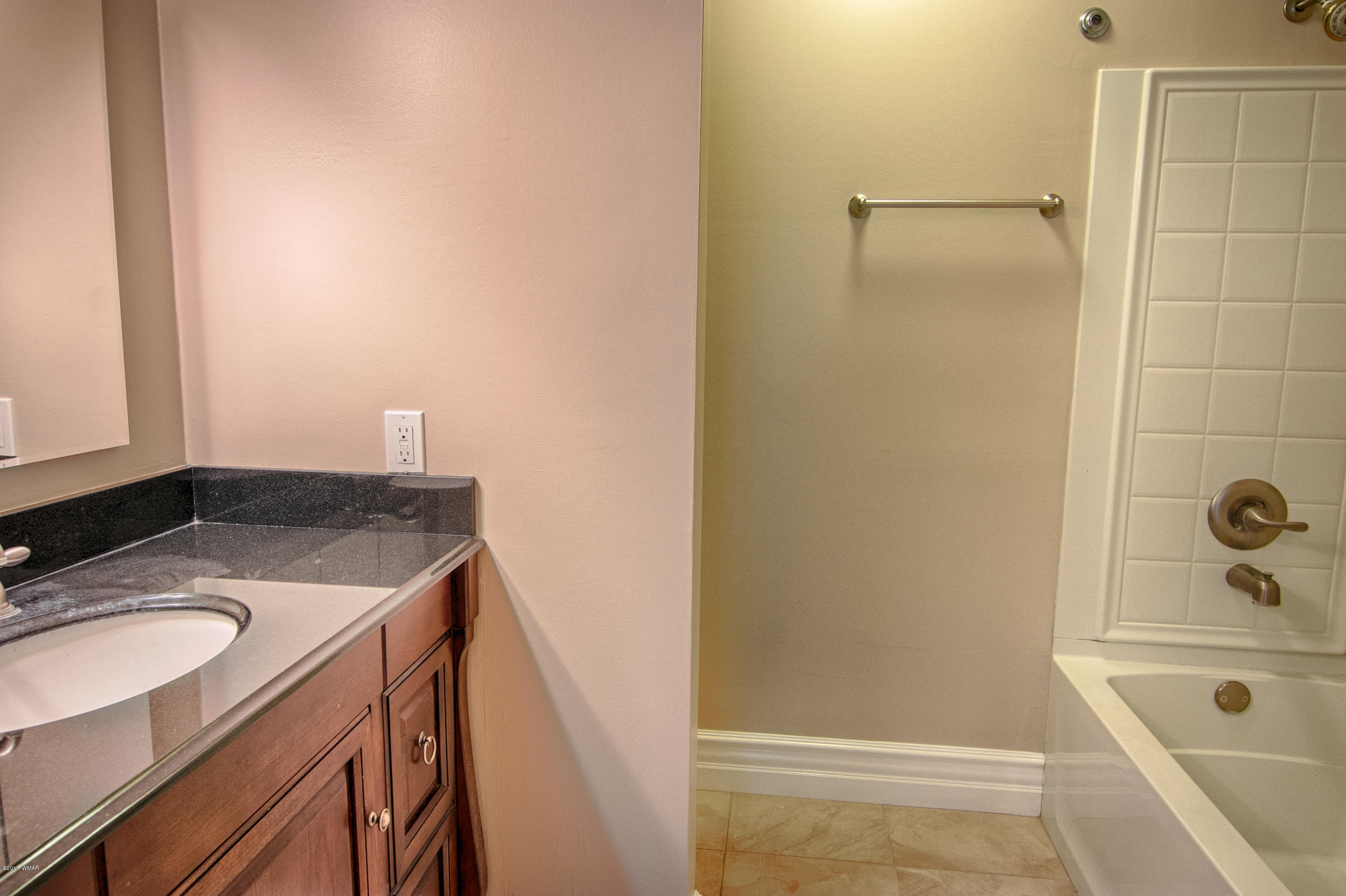 1521 Cardinal Lane Show Low, AZ 85901 - Photo 32 of 64