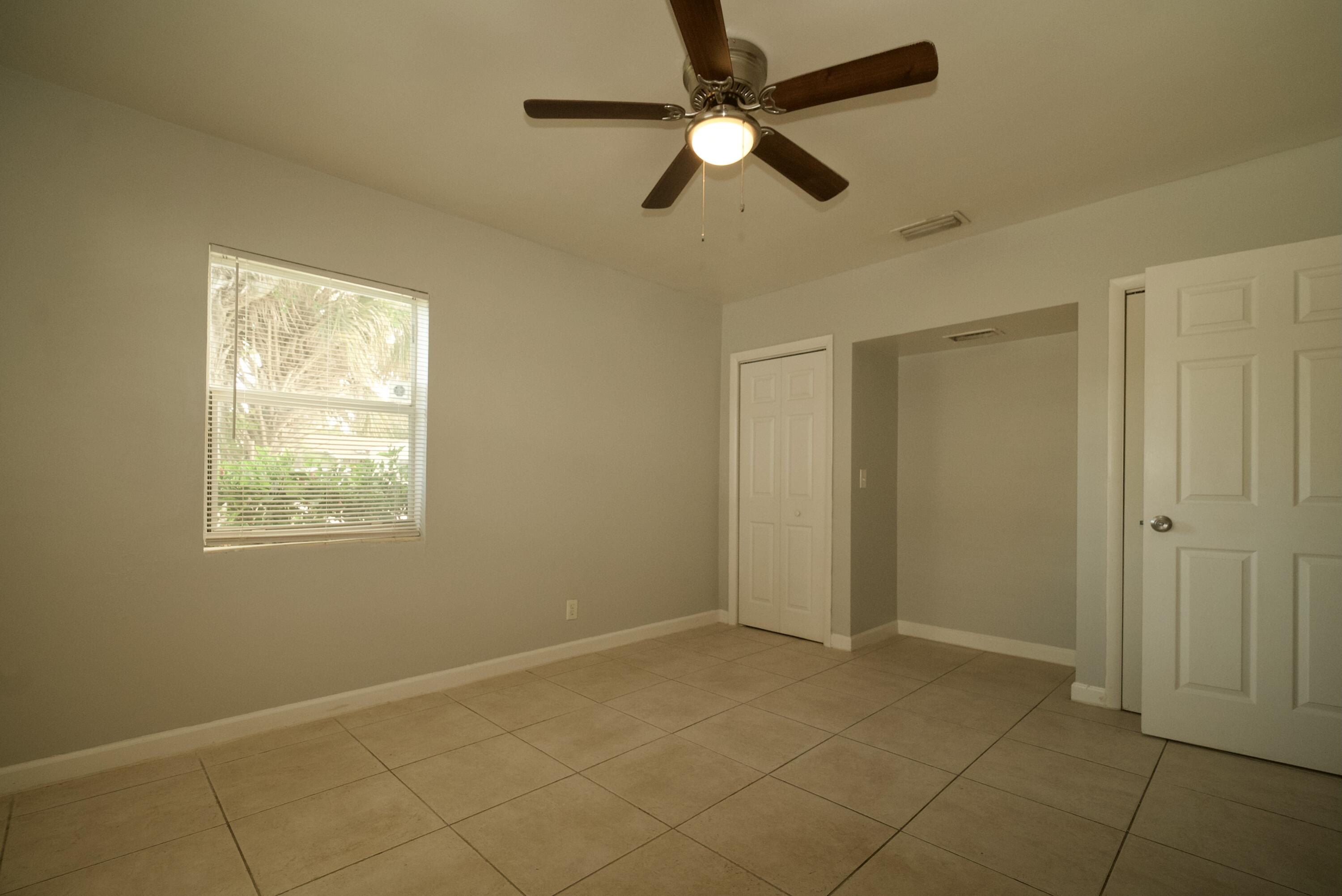 158 West 25th Street Riviera Beach, FL 33404 - Photo 21 of 24 DSC00323