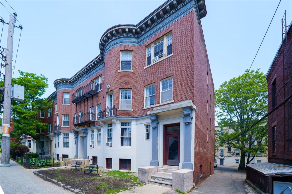 39 Strathmore Road, Unit 3 Boston, MA 02135 - Photo 16 of 18