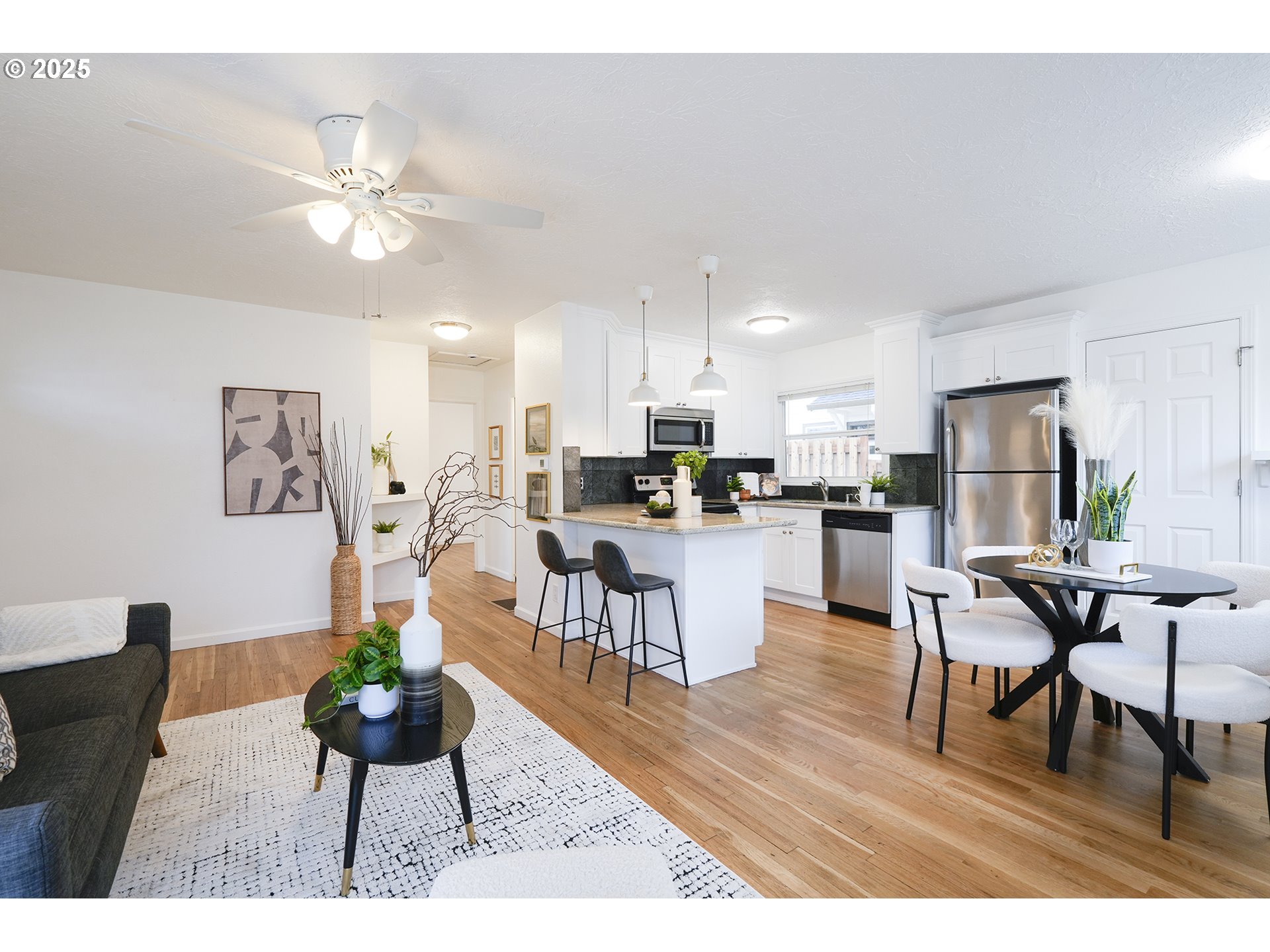 4539 Southeast 97th Avenue Portland, OR 97266 - Photo 6 of 13