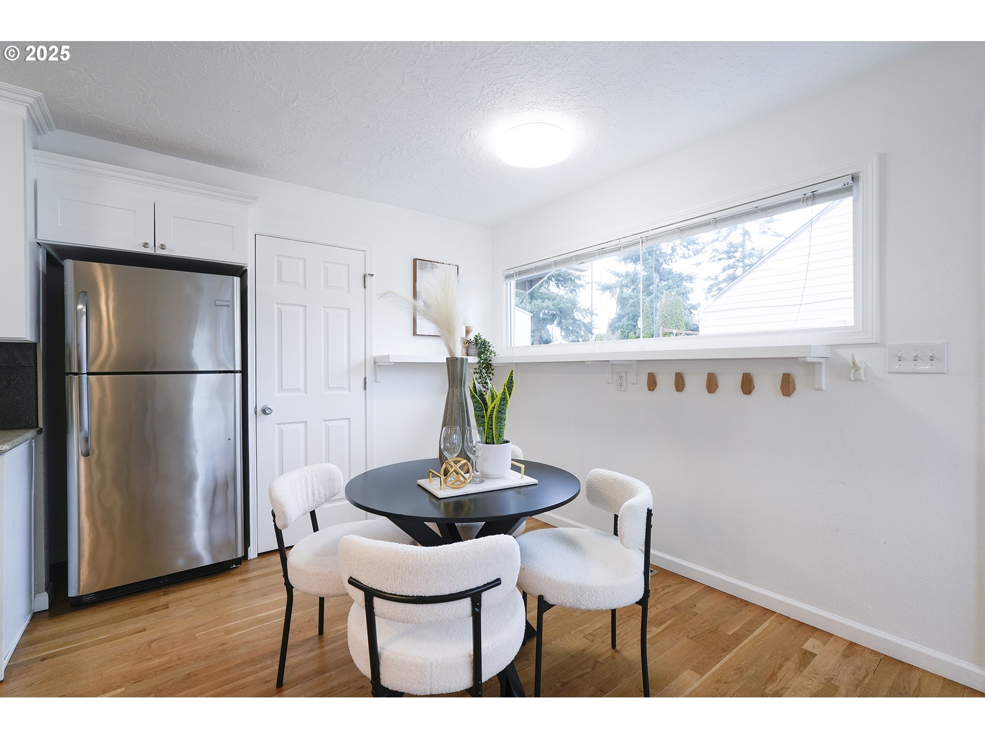 4539 Southeast 97th Avenue Portland, OR 97266 - Photo 7 of 13