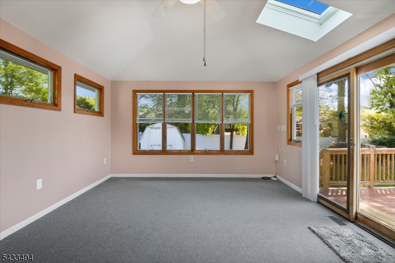 44 Summit Road Oak Ridge, NJ 07438 - Photo 6 of 19