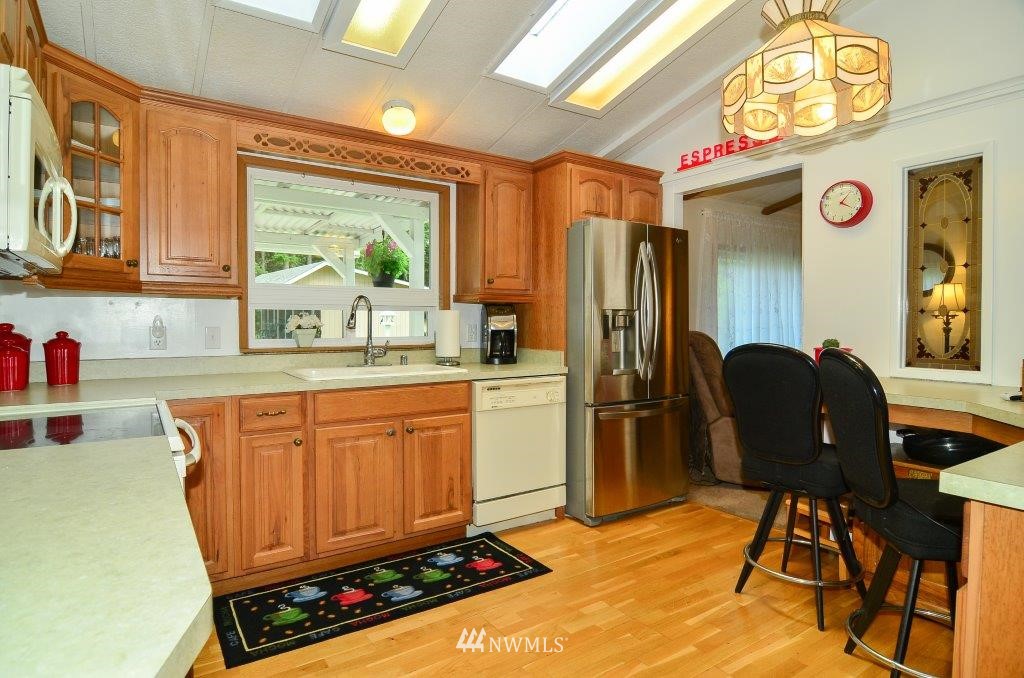4802 Meridian Road Southeast Olympia, WA 98513 - Photo 7 of 24 Gallery Image 7