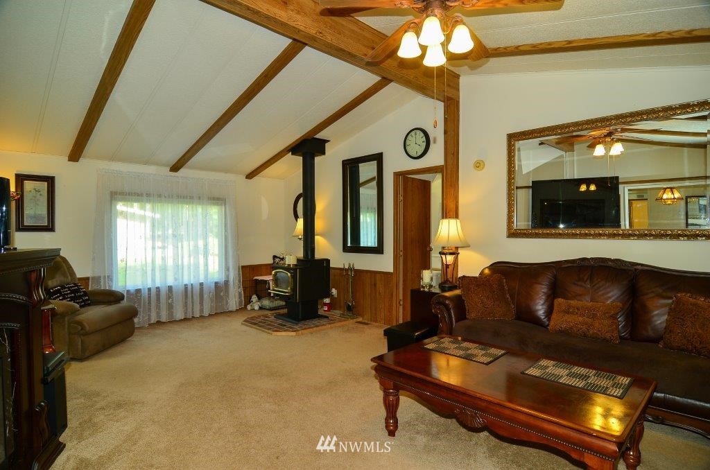 4802 Meridian Road Southeast Olympia, WA 98513 - Photo 9 of 24 Gallery Image 9
