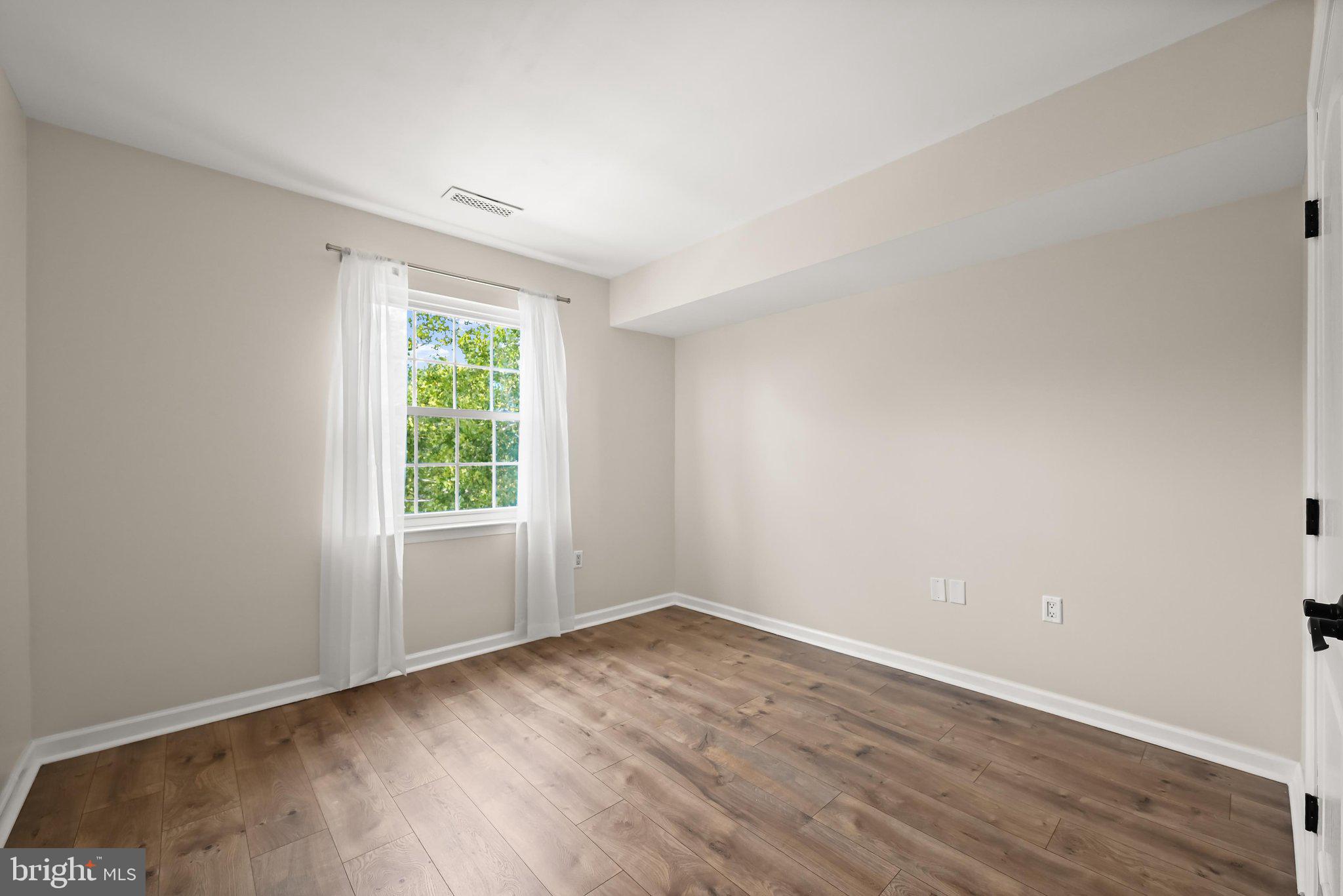 8393 Montgomery Run Road, Unit L Ellicott City, MD 21043 - Photo 34 of 47 Bedroom 2
