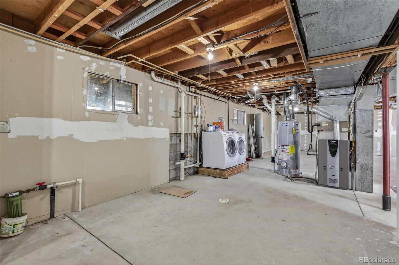 2869 Mathews Avenue Fort Lupton, CO 80621 - Photo 28 of 49 a view of a garage