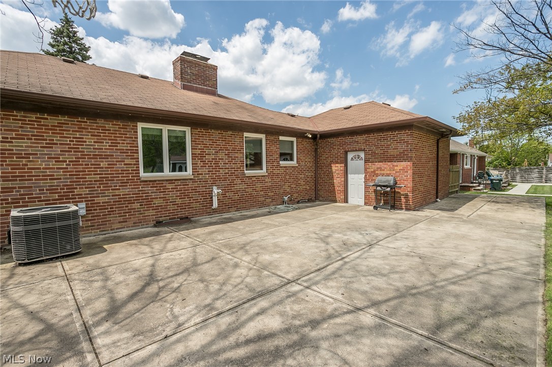 7027 Ridge Road Parma, OH 44129 - Photo 20 of 29