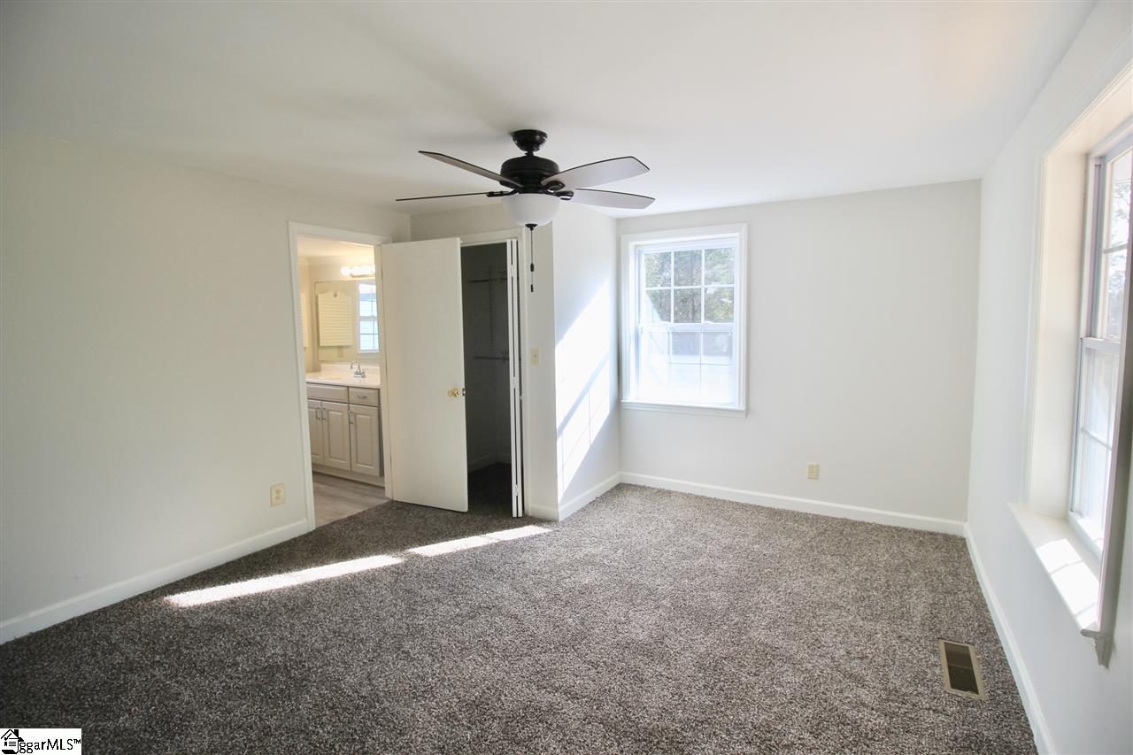 1009 Circle Road Easley, SC 29642 - Photo 11 of 36 Gallery Image 11