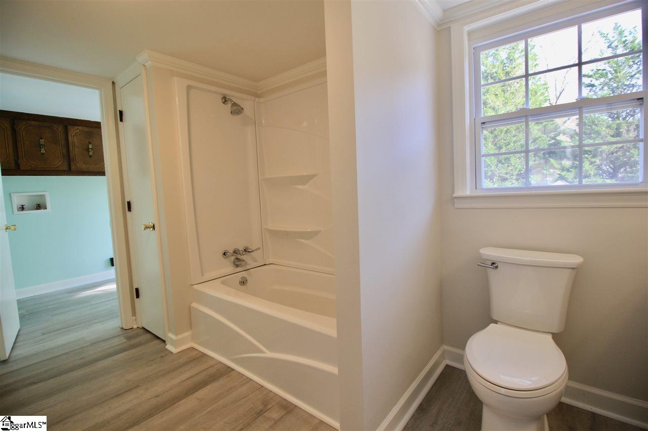 1009 Circle Road Easley, SC 29642 - Photo 15 of 36 Gallery Image 15