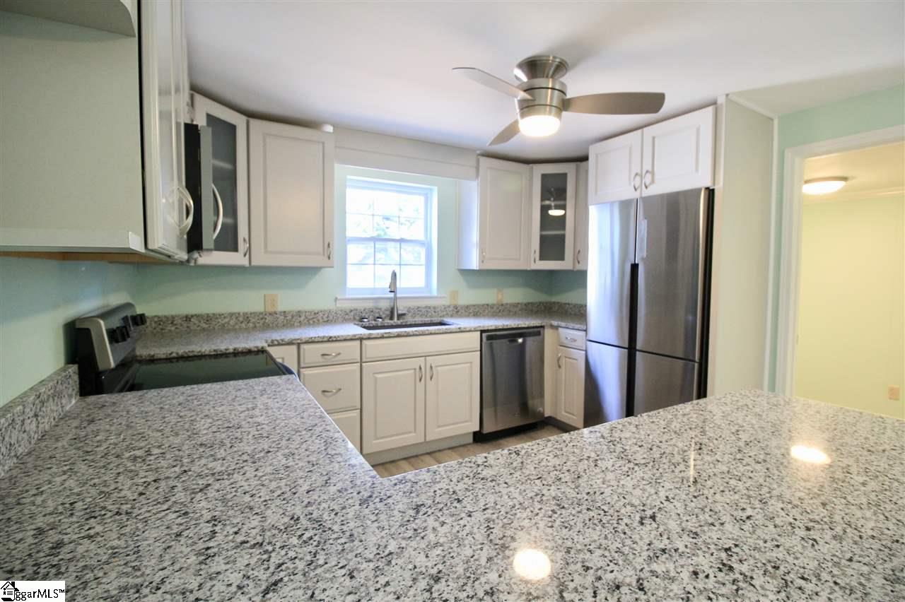 1009 Circle Road Easley, SC 29642 - Photo 6 of 36 Gallery Image 6
