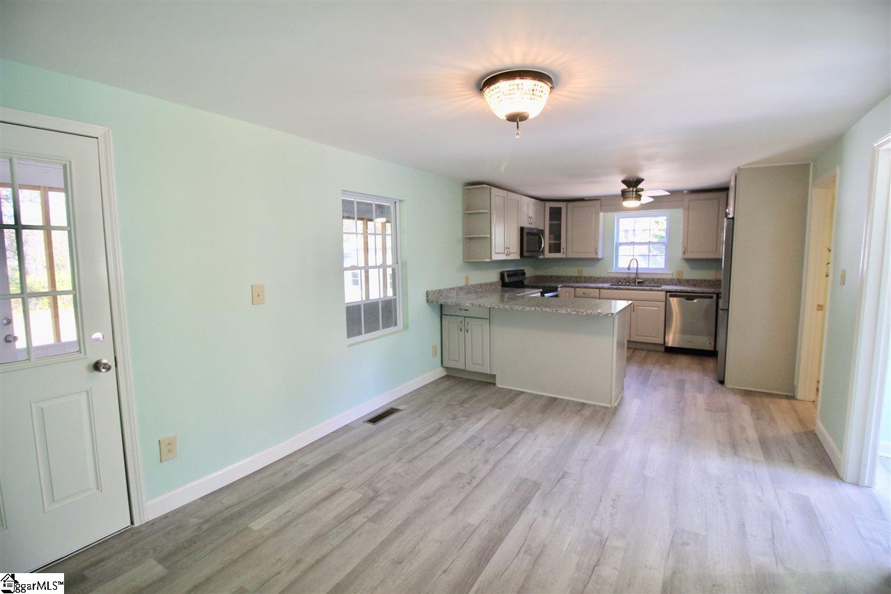 1009 Circle Road Easley, SC 29642 - Photo 8 of 36 Gallery Image 8