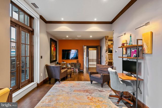 $2,100,000 | 1600 Arch Street, Unit 1917, Philadelphia, PA 19103