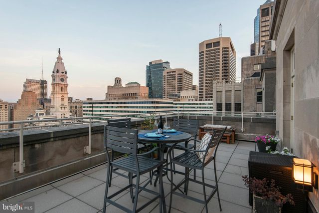 $2,100,000 | 1600 Arch Street, Unit 1917, Philadelphia, PA 19103