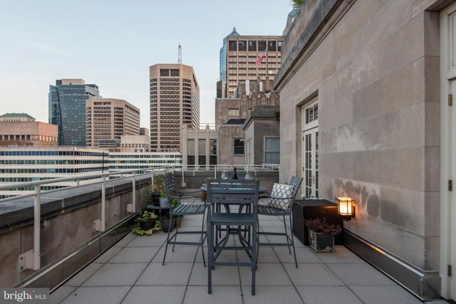 $2,100,000 | 1600 Arch Street, Unit 1917, Philadelphia, PA 19103