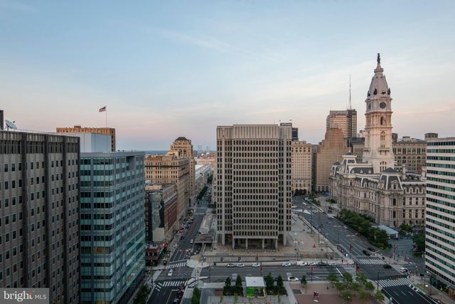 $2,100,000 | 1600 Arch Street, Unit 1917, Philadelphia, PA 19103