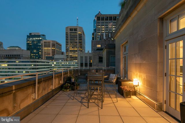 $2,100,000 | 1600 Arch Street, Unit 1917, Philadelphia, PA 19103