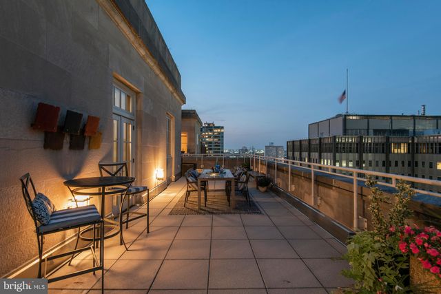 $2,100,000 | 1600 Arch Street, Unit 1917, Philadelphia, PA 19103