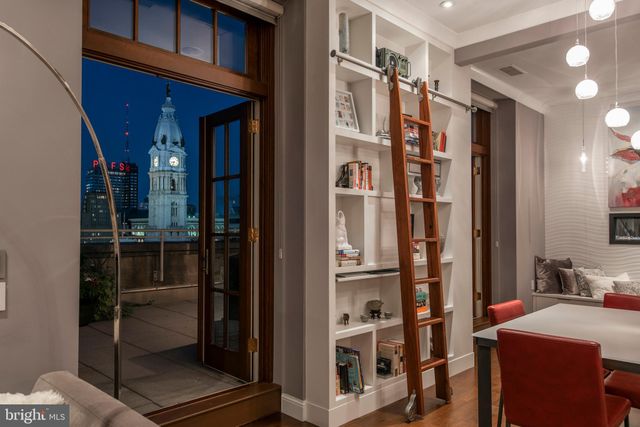 $2,100,000 | 1600 Arch Street, Unit 1917, Philadelphia, PA 19103