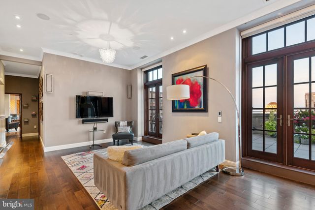 $2,100,000 | 1600 Arch Street, Unit 1917, Philadelphia, PA 19103