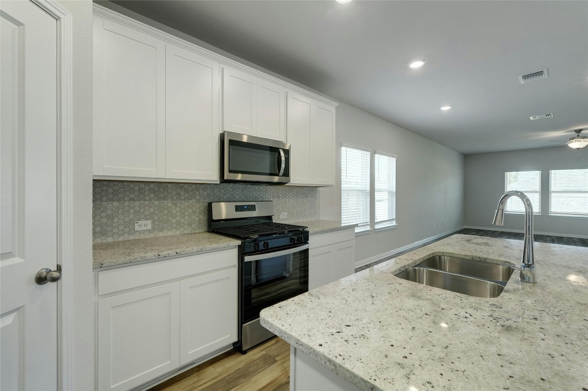 143 Short Toed Swoop Cedar Creek, TX 78612 - Photo 12 of 31