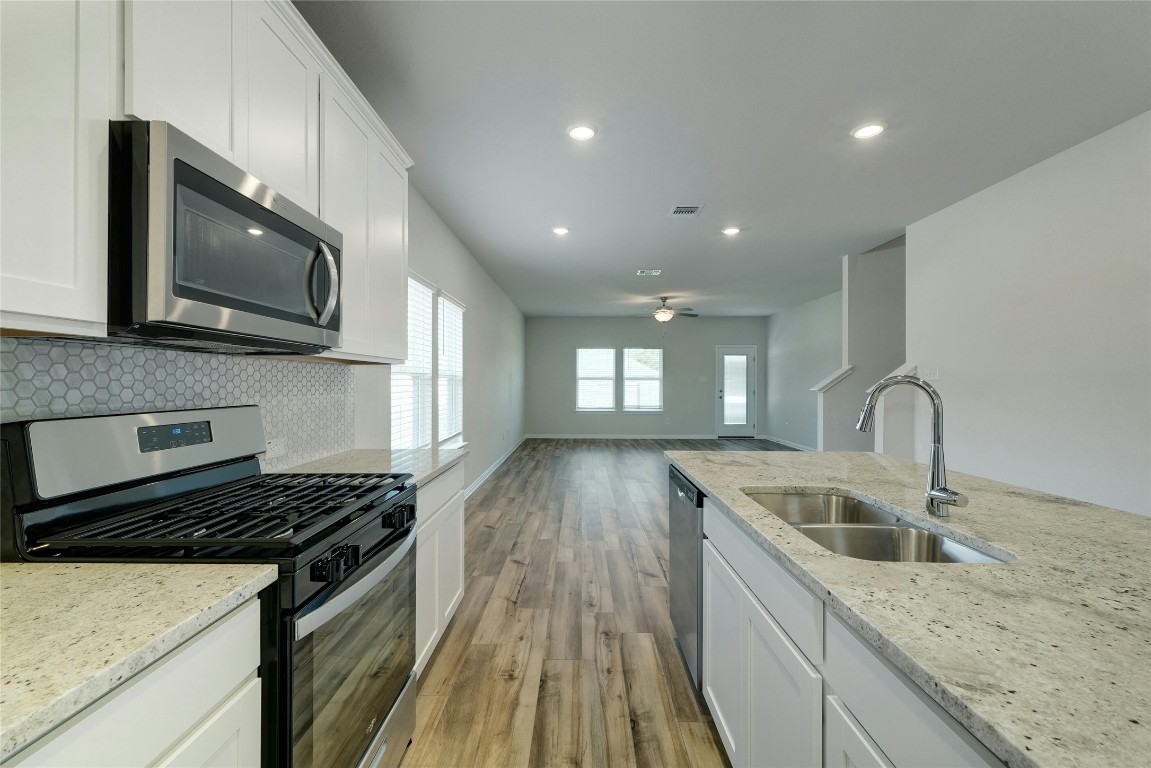 143 Short Toed Swoop Cedar Creek, TX 78612 - Photo 13 of 31