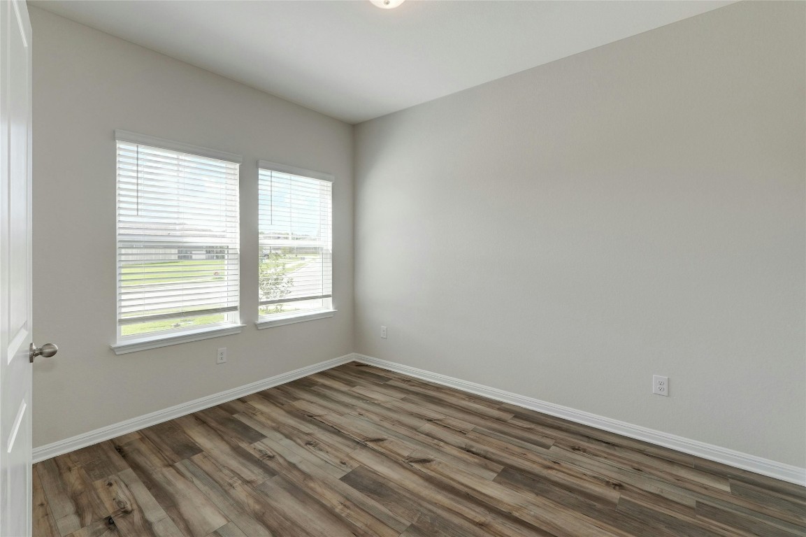 143 Short Toed Swoop Cedar Creek, TX 78612 - Photo 15 of 31