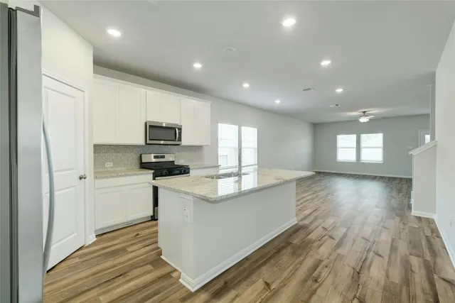 $2,495 | 143 Short Toed Swoop, Cedar Creek, TX 78612